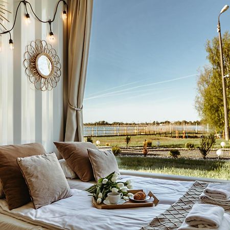 Herbals - Tree&Lake Houses With Bath, Sauna, Bikes, Motorboat ミエルノ エクステリア 写真