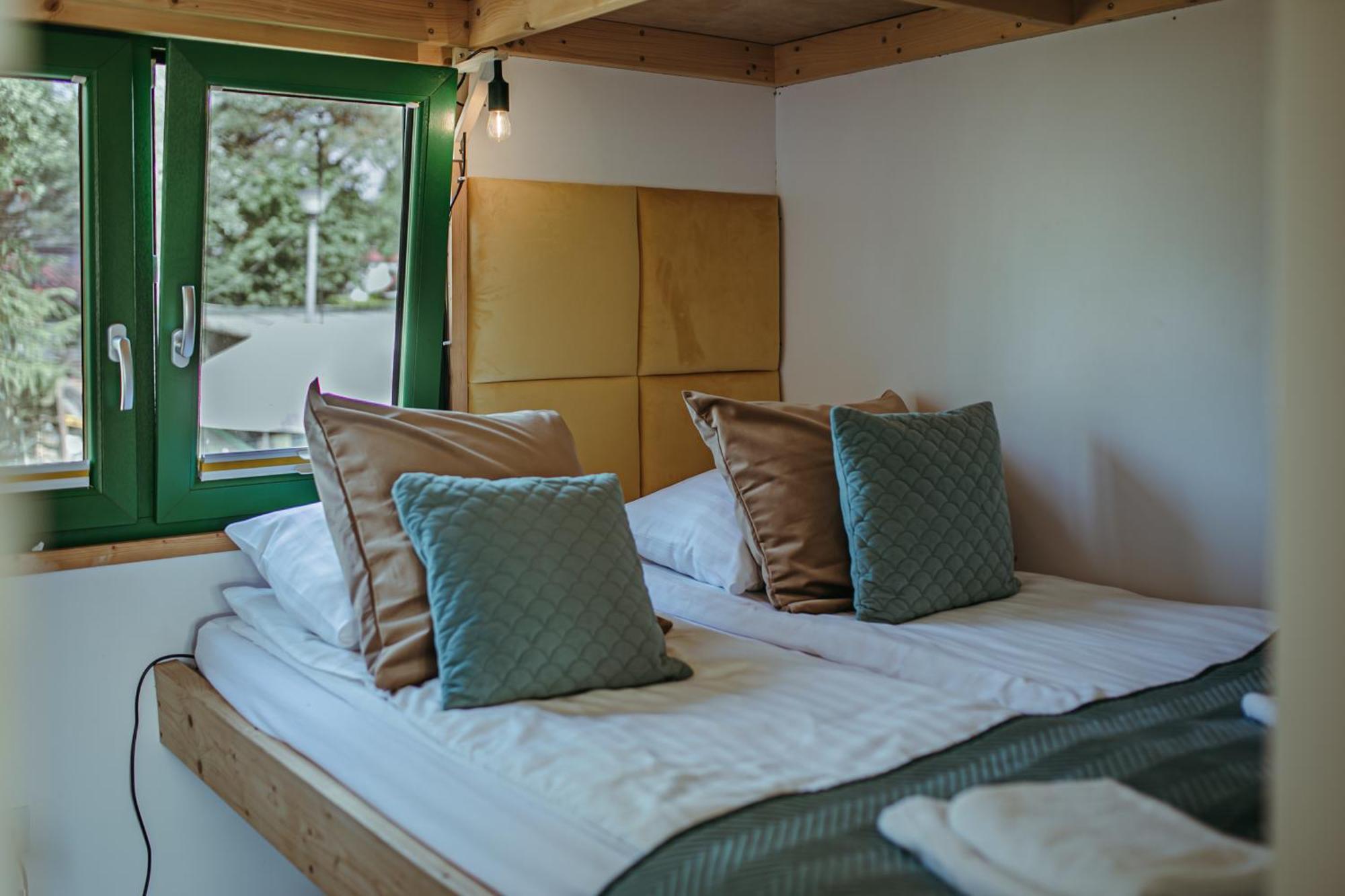 Herbals - Tree&Lake Houses With Bath, Sauna, Bikes, Motorboat ミエルノ 部屋 写真