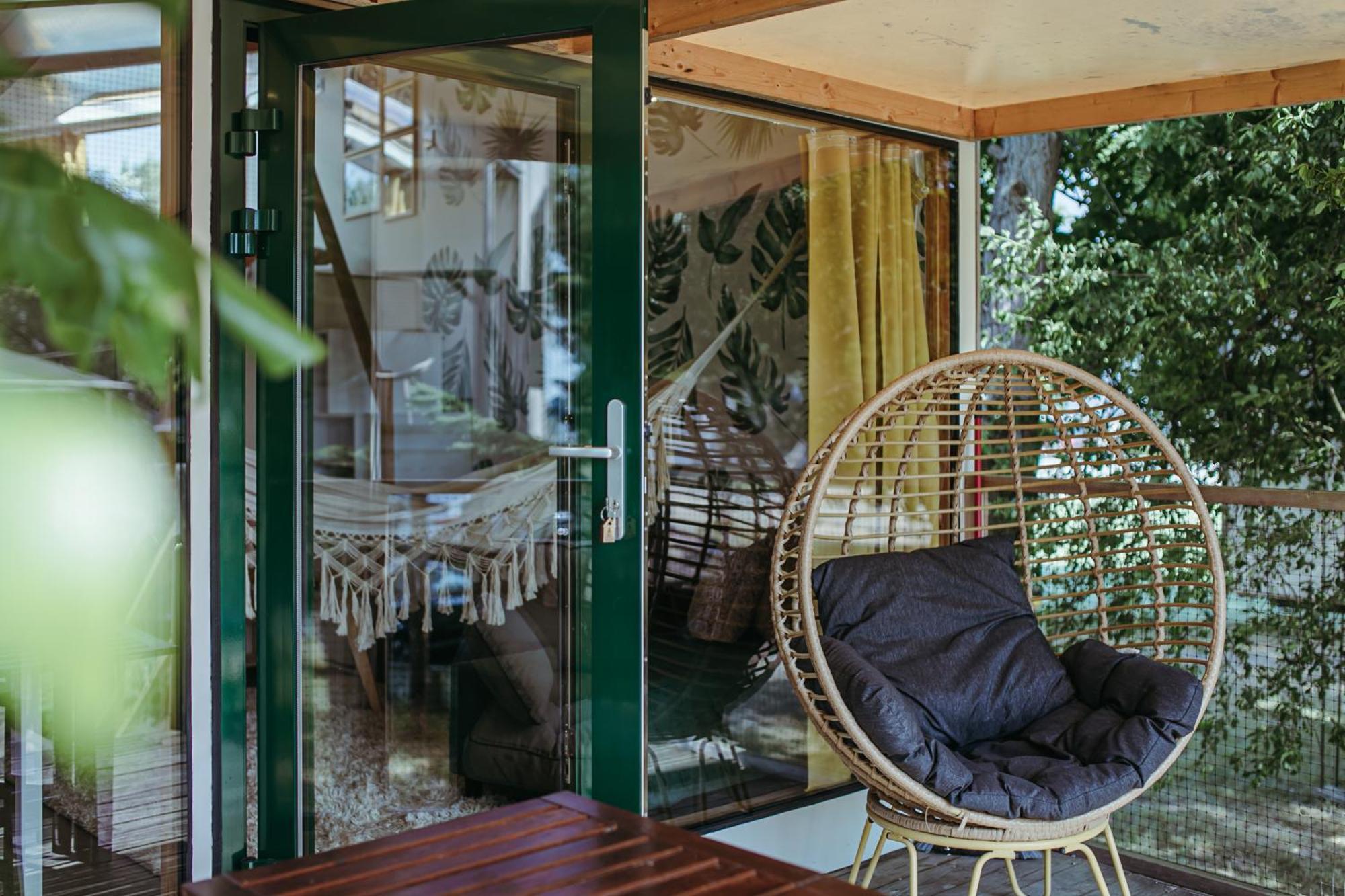 Herbals - Tree&Lake Houses With Bath, Sauna, Bikes, Motorboat ミエルノ 部屋 写真