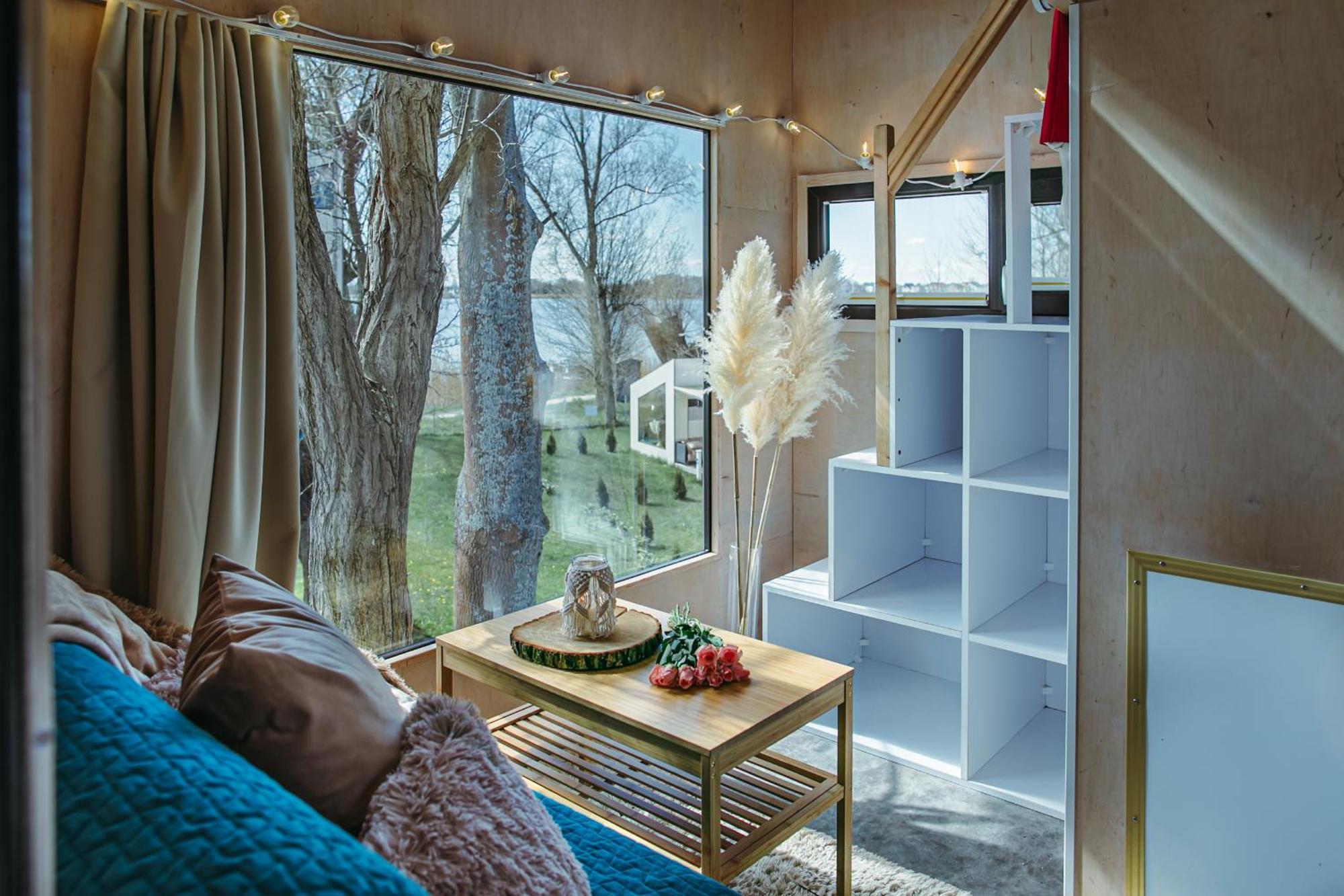 Herbals - Tree&Lake Houses With Bath, Sauna, Bikes, Motorboat ミエルノ 部屋 写真