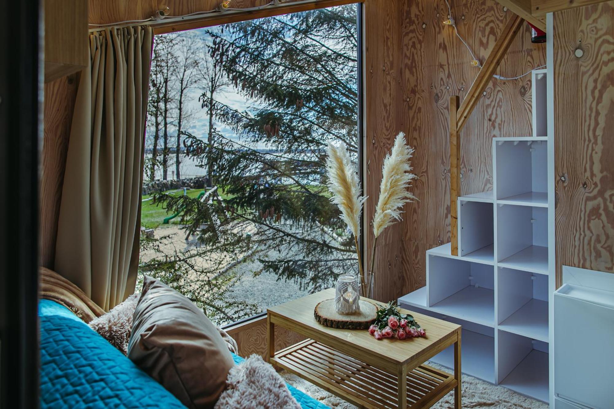 Herbals - Tree&Lake Houses With Bath, Sauna, Bikes, Motorboat ミエルノ 部屋 写真