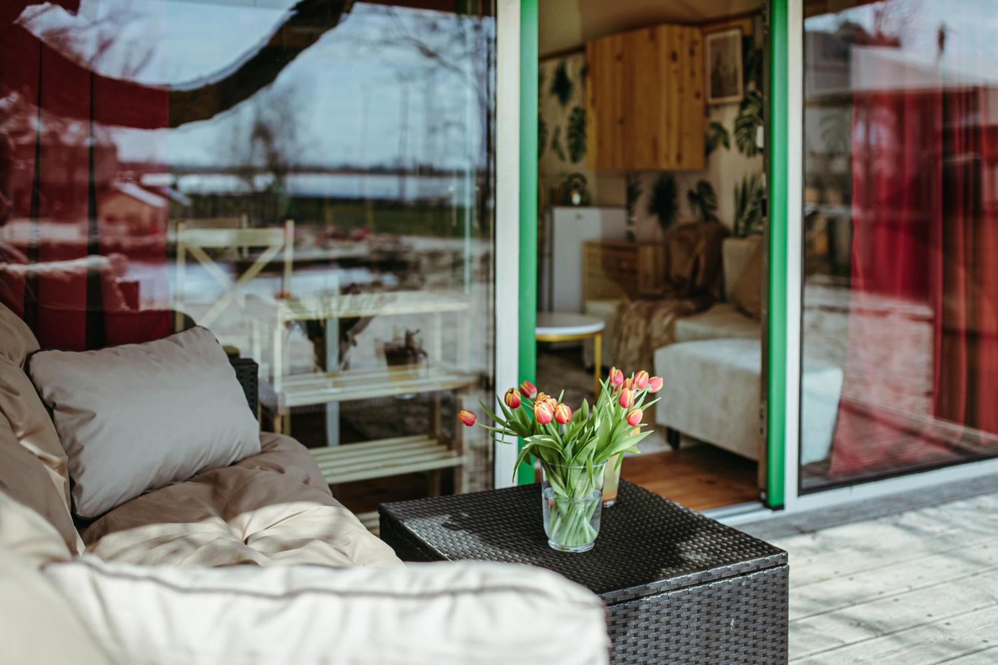 Herbals - Tree&Lake Houses With Bath, Sauna, Bikes, Motorboat ミエルノ 部屋 写真