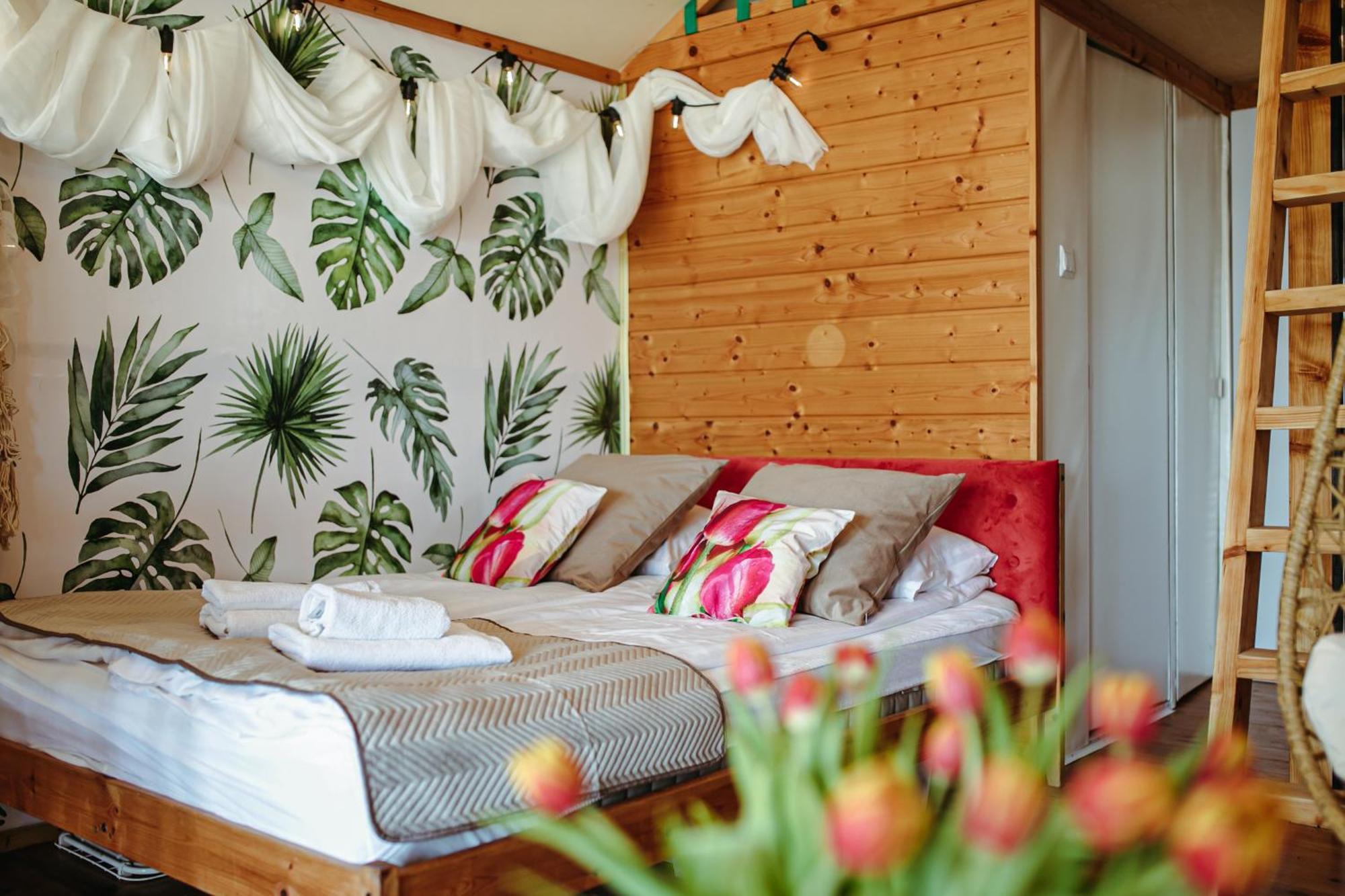 Herbals - Tree&Lake Houses With Bath, Sauna, Bikes, Motorboat ミエルノ 部屋 写真