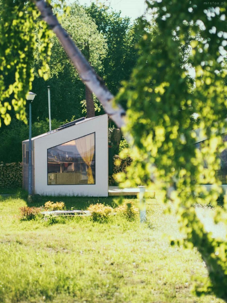 Herbals - Tree&Lake Houses With Bath, Sauna, Bikes, Motorboat ミエルノ エクステリア 写真